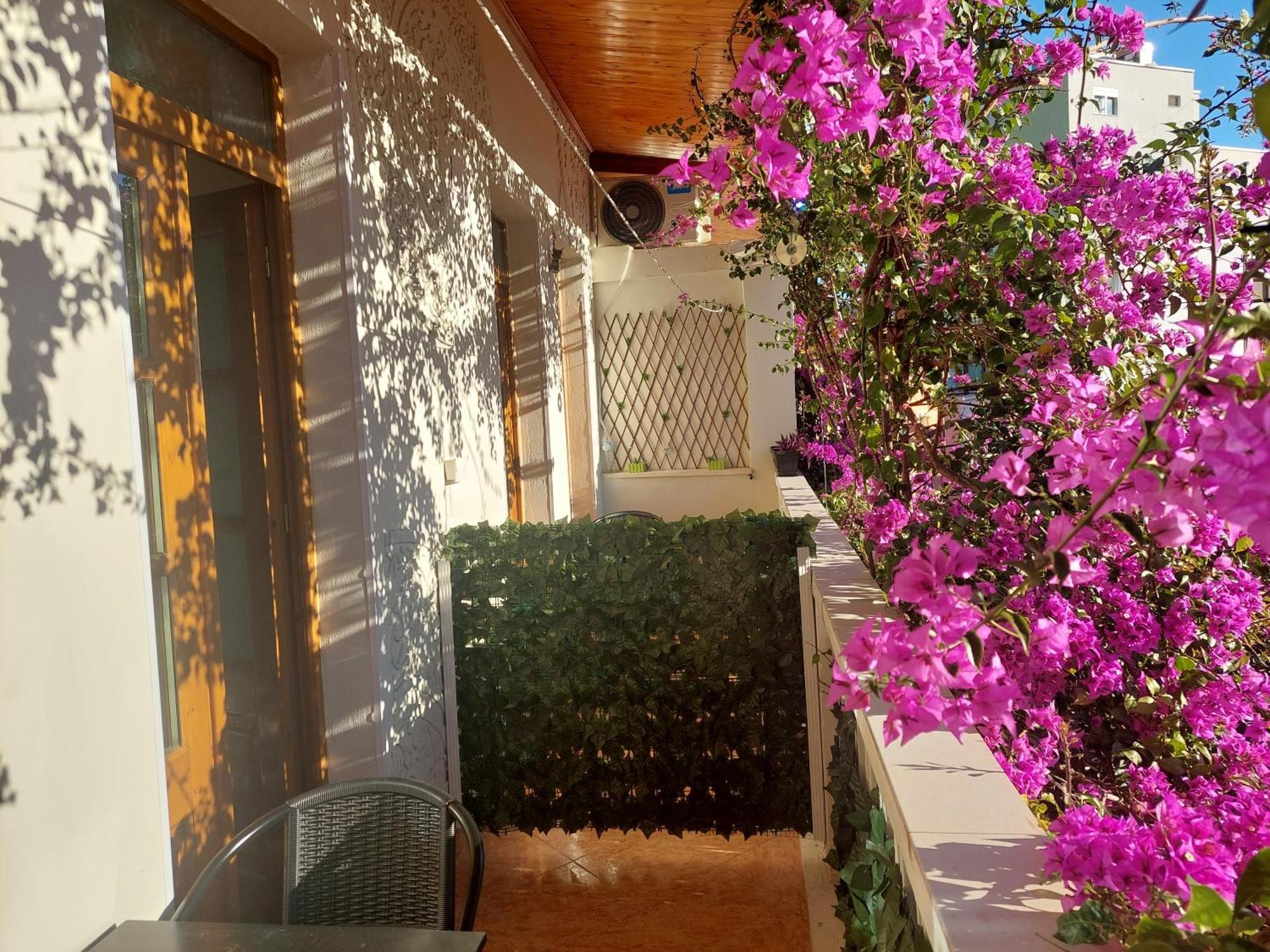 Godard Apartments Vlorë Exterior foto